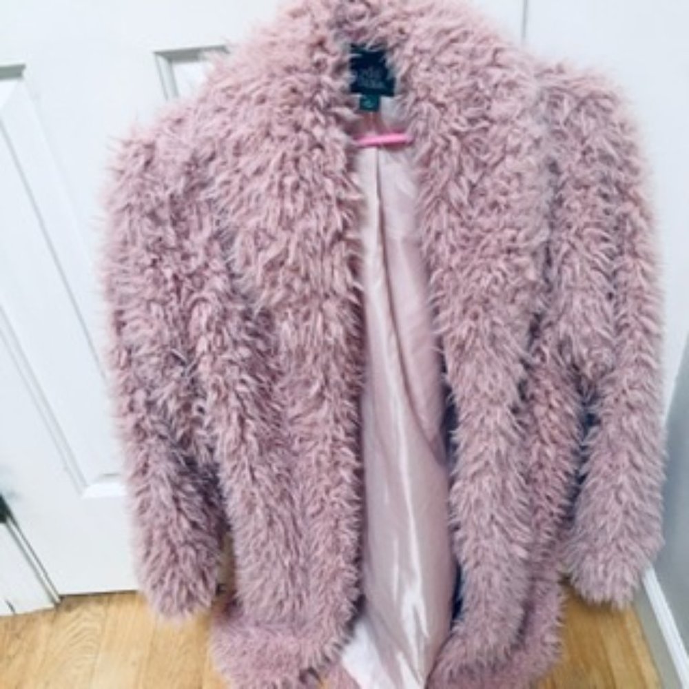 BNWOT Fluffy Swing Coat